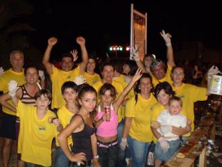 Una parte del gruppo degli organizzatori, i panificatori di selinunte che hanno prodotto oltre 1500 Kg di pane nero ed hanno organizzato l'evento.