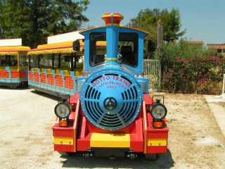 The friendly and cheerful Ercolino's train that travels the streets of Marinella of Selinunte